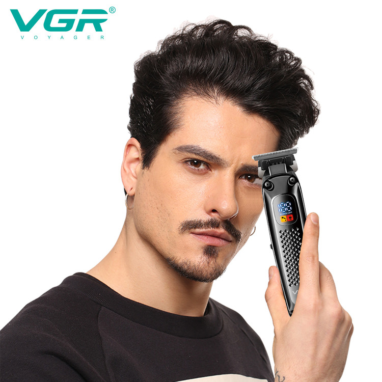 ماشین اصلاح وی جی آر مدل V-972 با تیغه استیل ضد زنگ و برش مستقیم